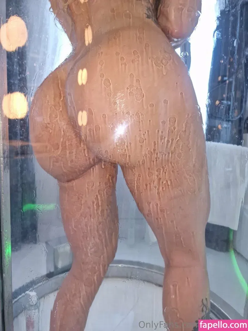 Kristhin Gomez Onlyfans Photo Gallery 