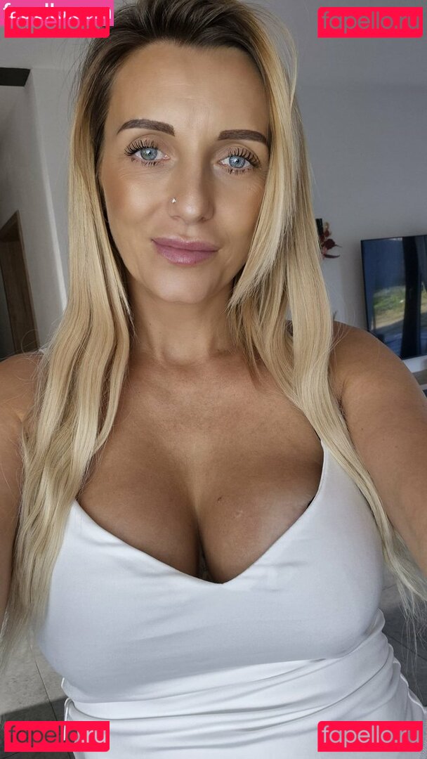 alice_mamina Nude Onlyfans Photo 25