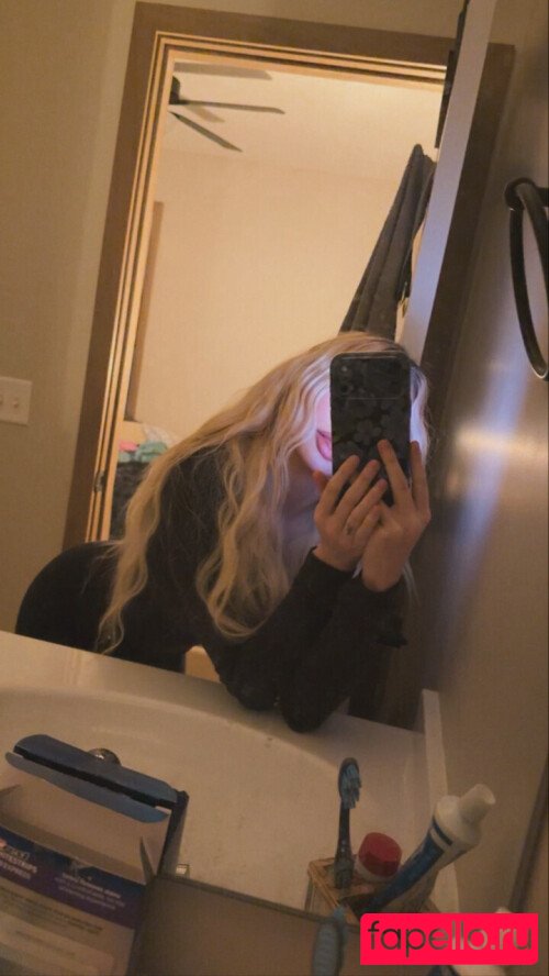 emmy2421 Nude Onlyfans Photo 24