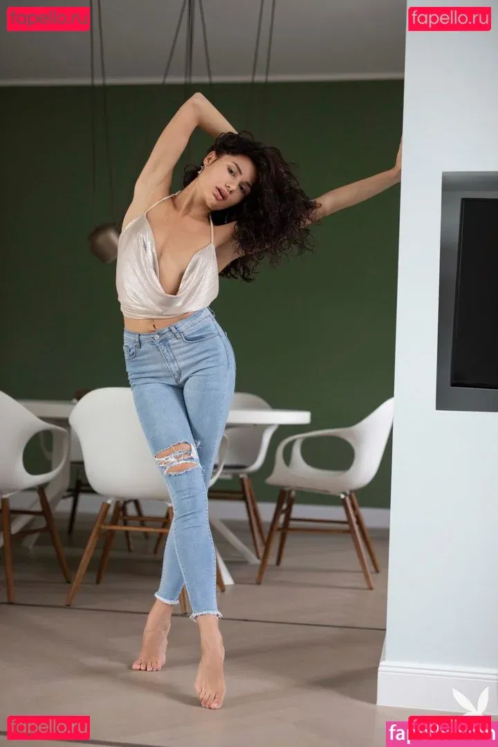 Layla Balan Onlyfans Photo Gallery 