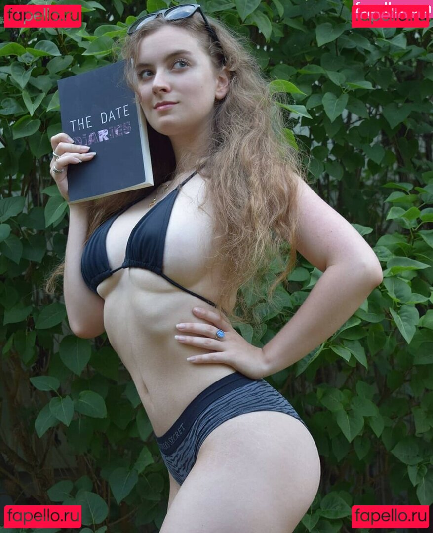 Laila Wolf Nude Onlyfans Photo 11