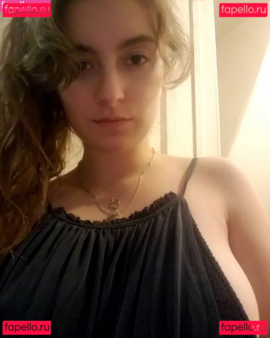 Laila Wolf Nude Onlyfans Photo 9