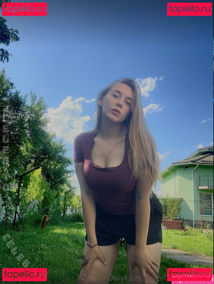 flirtysophiaa Nude Onlyfans Photo 5