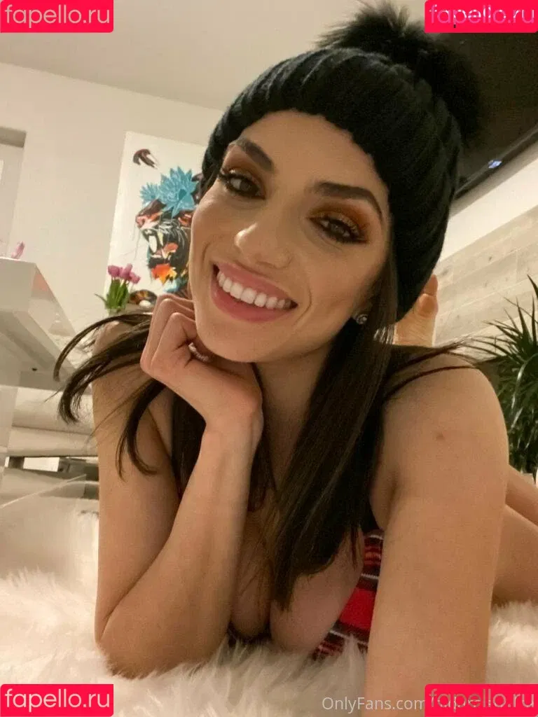 darciedolcexxx Onlyfans Photo Gallery 