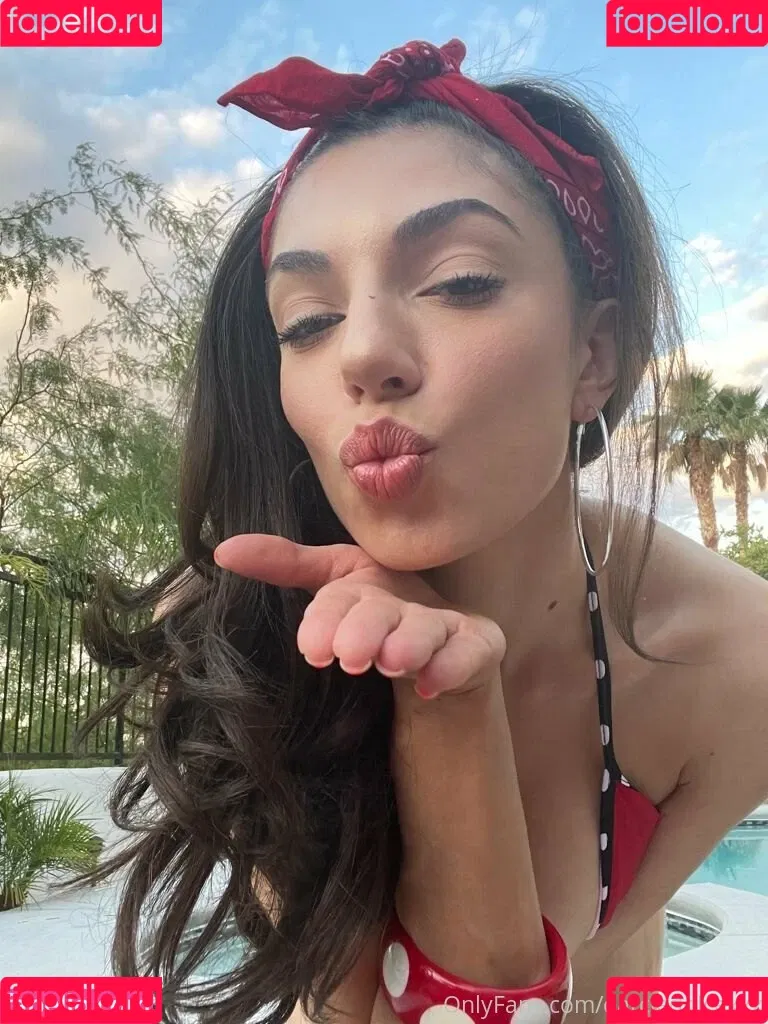 darciedolcexxx Onlyfans Photo Gallery 