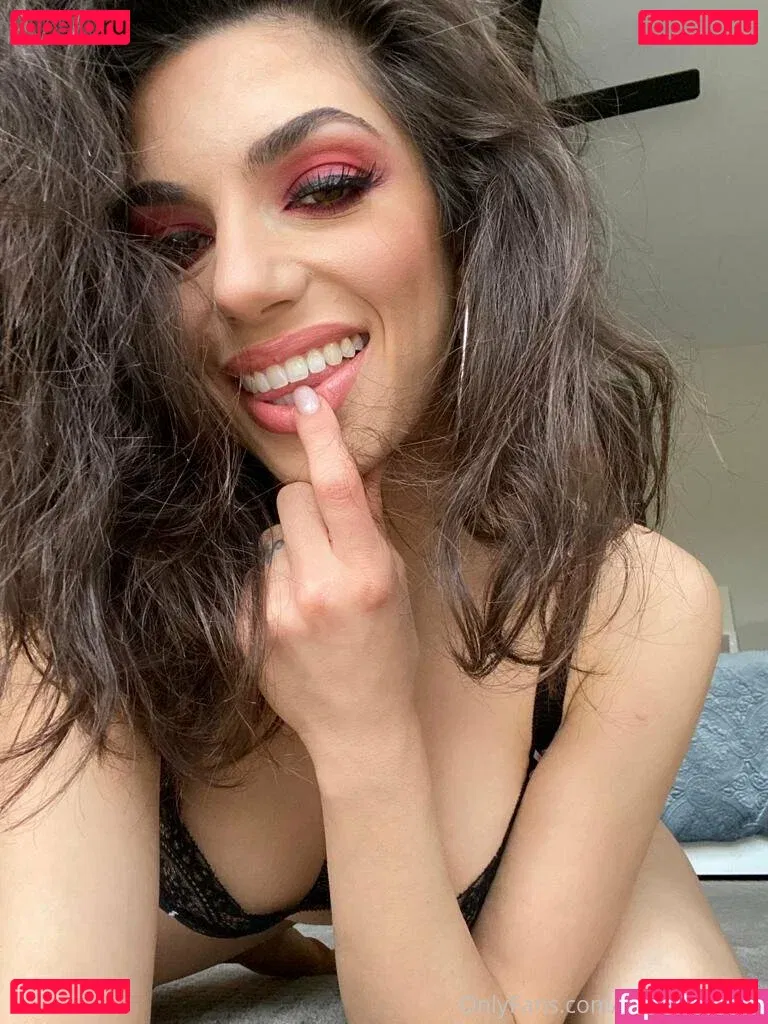darciedolcexxx Onlyfans Photo Gallery 