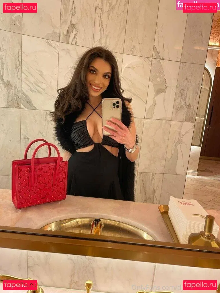 darciedolcexxx Onlyfans Photo Gallery 