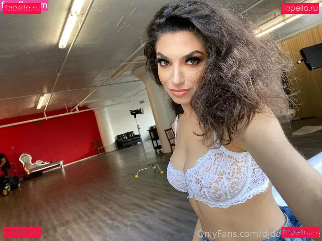 darciedolcexxx Onlyfans Photo Gallery 