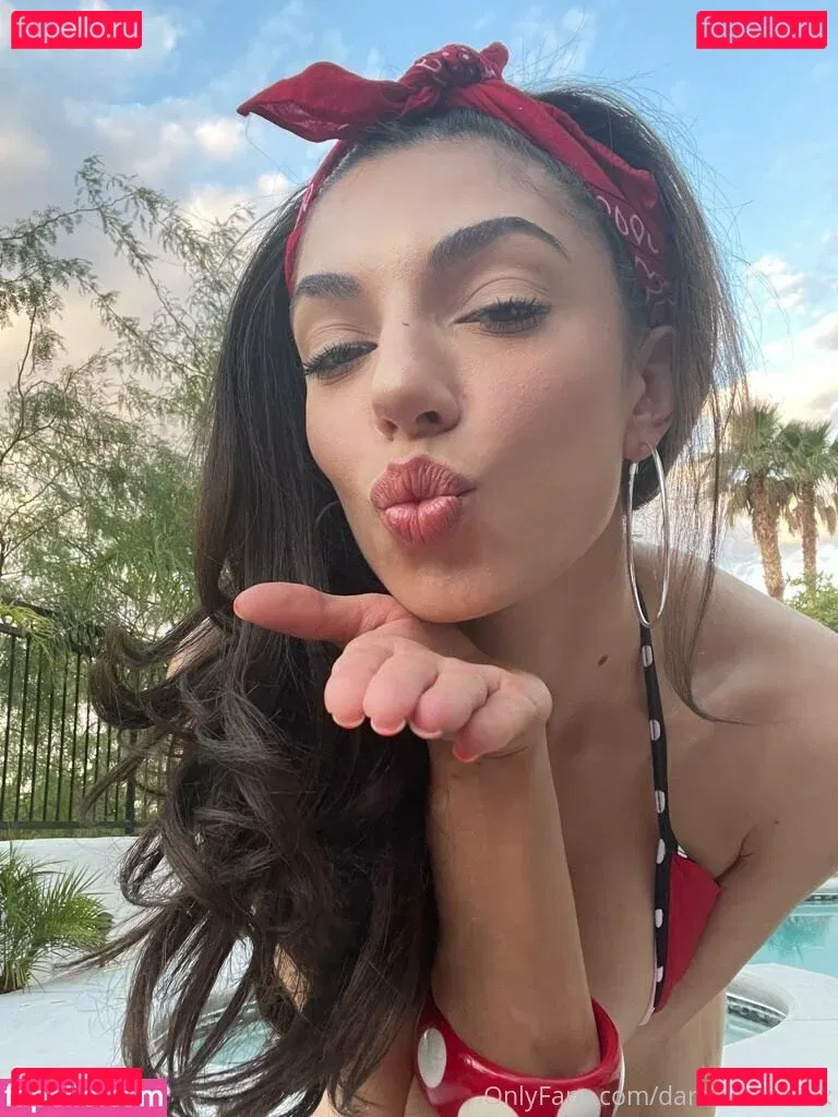 darciedolcexxx Onlyfans Photo Gallery 