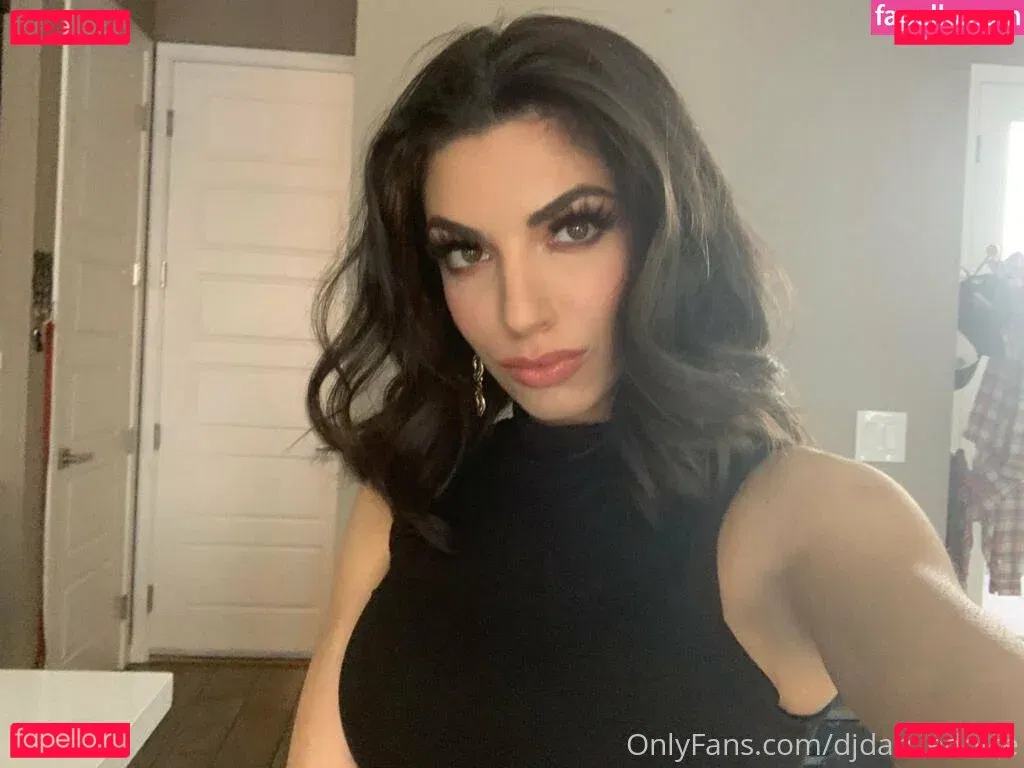 darciedolcexxx Onlyfans Photo Gallery 