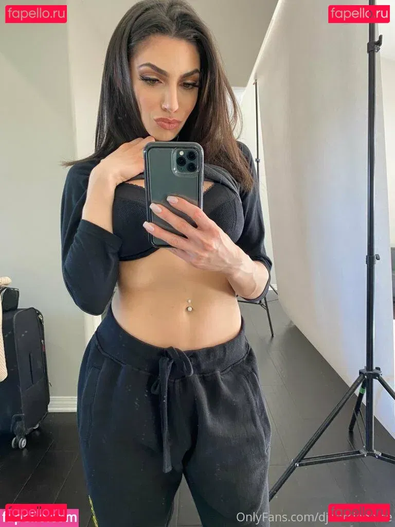 darciedolcexxx Onlyfans Photo Gallery 