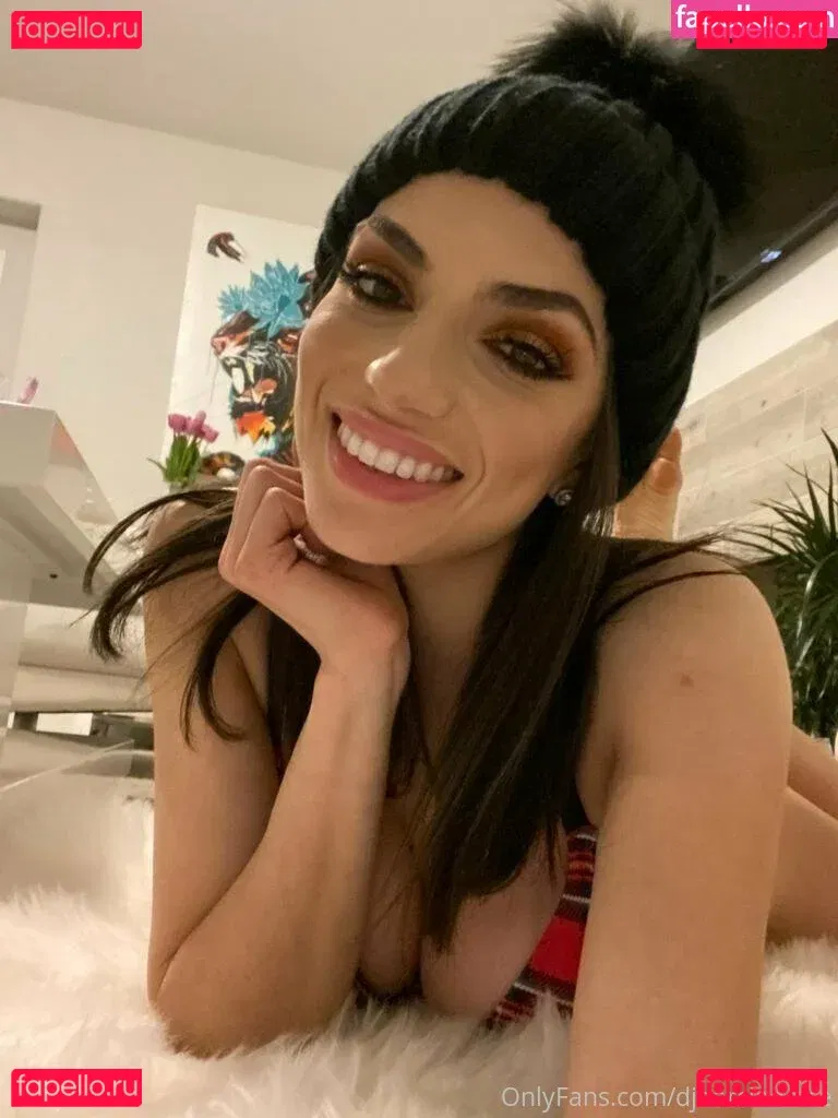 darciedolcexxx Onlyfans Photo Gallery 