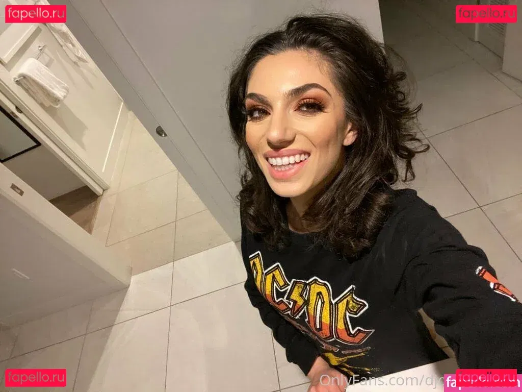 darciedolcexxx Onlyfans Photo Gallery 