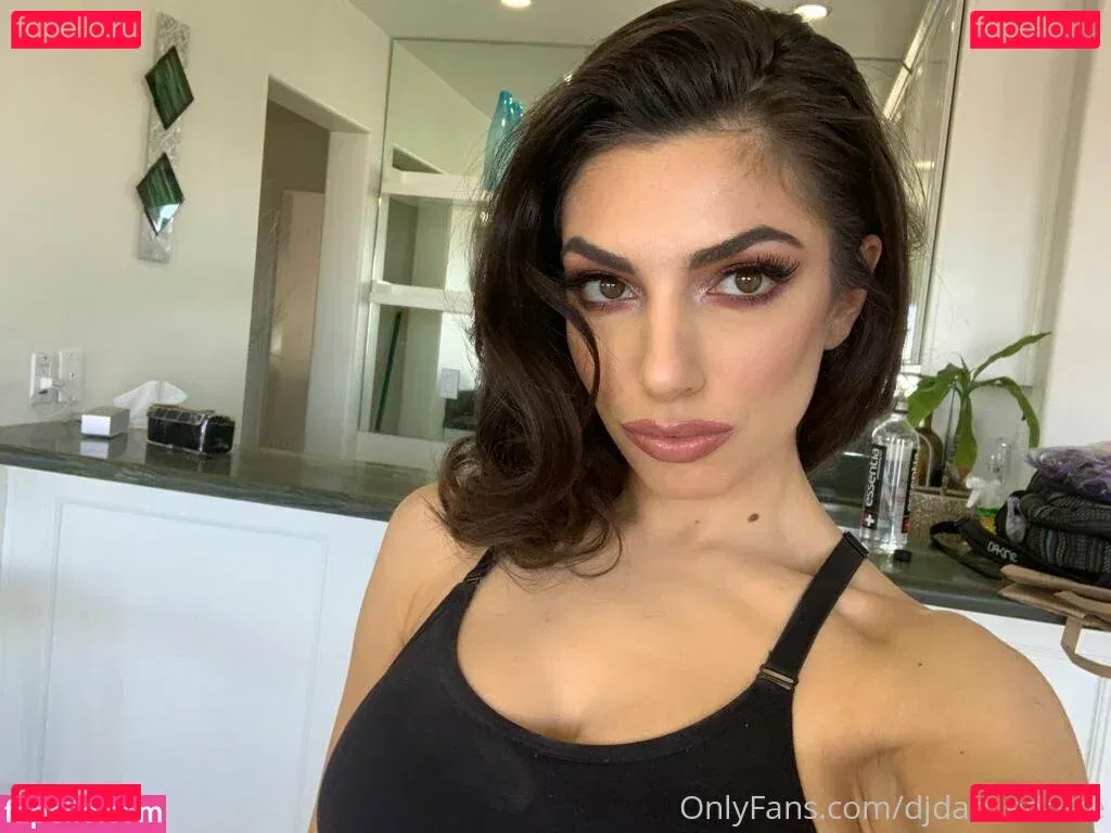 darciedolcexxx Onlyfans Photo Gallery 