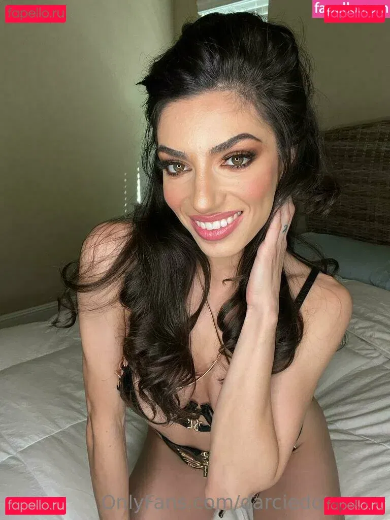 darciedolcexxx Onlyfans Photo Gallery 