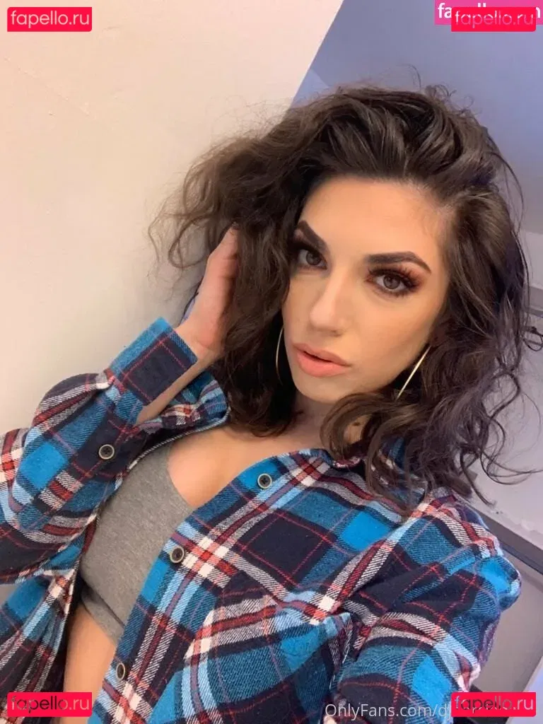 darciedolcexxx Onlyfans Photo Gallery 