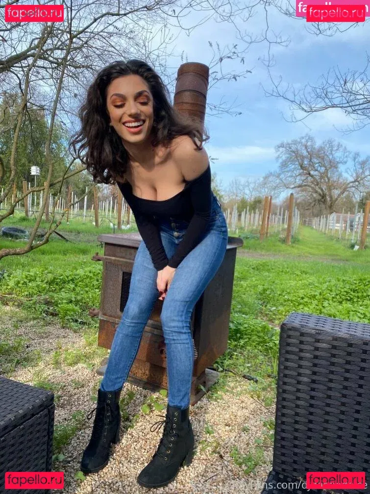 darciedolcexxx Onlyfans Photo Gallery 