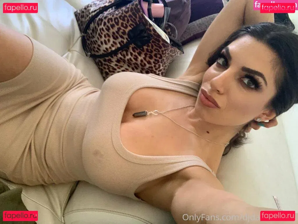 darciedolcexxx Onlyfans Photo Gallery 