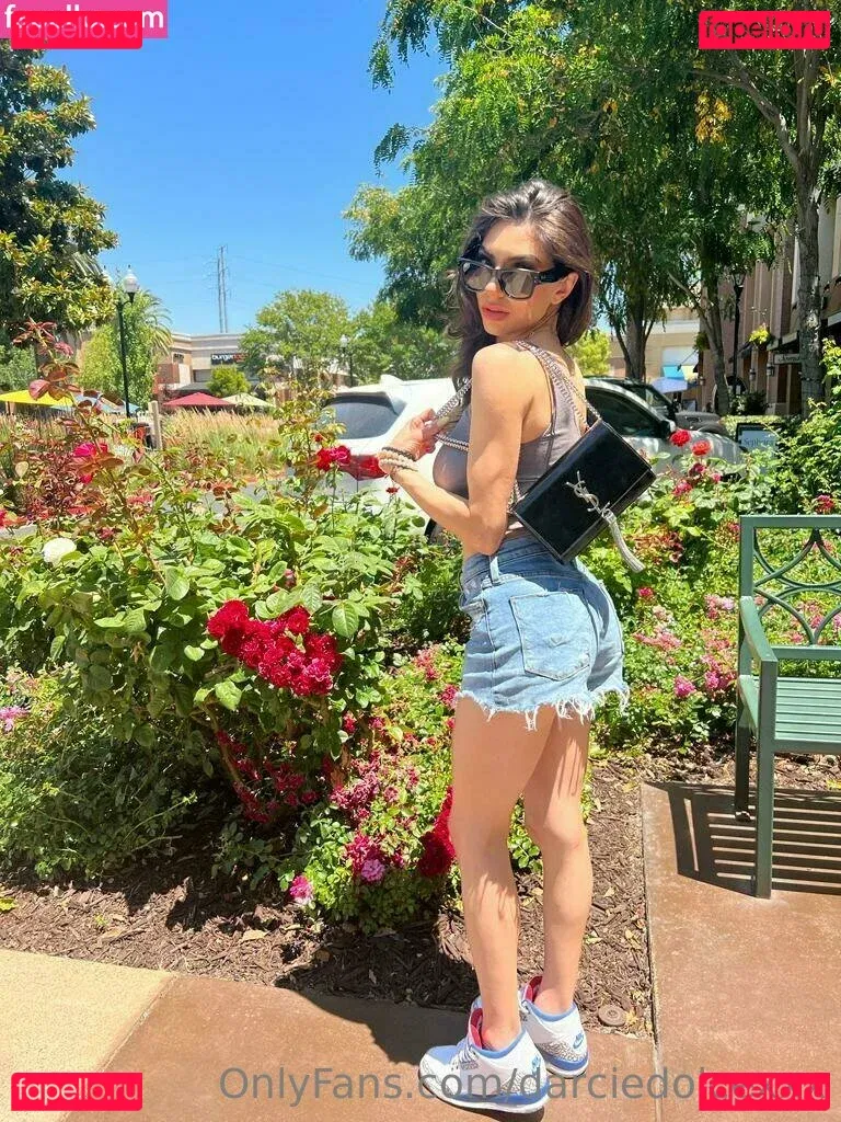 darciedolcexxx Onlyfans Photo Gallery 