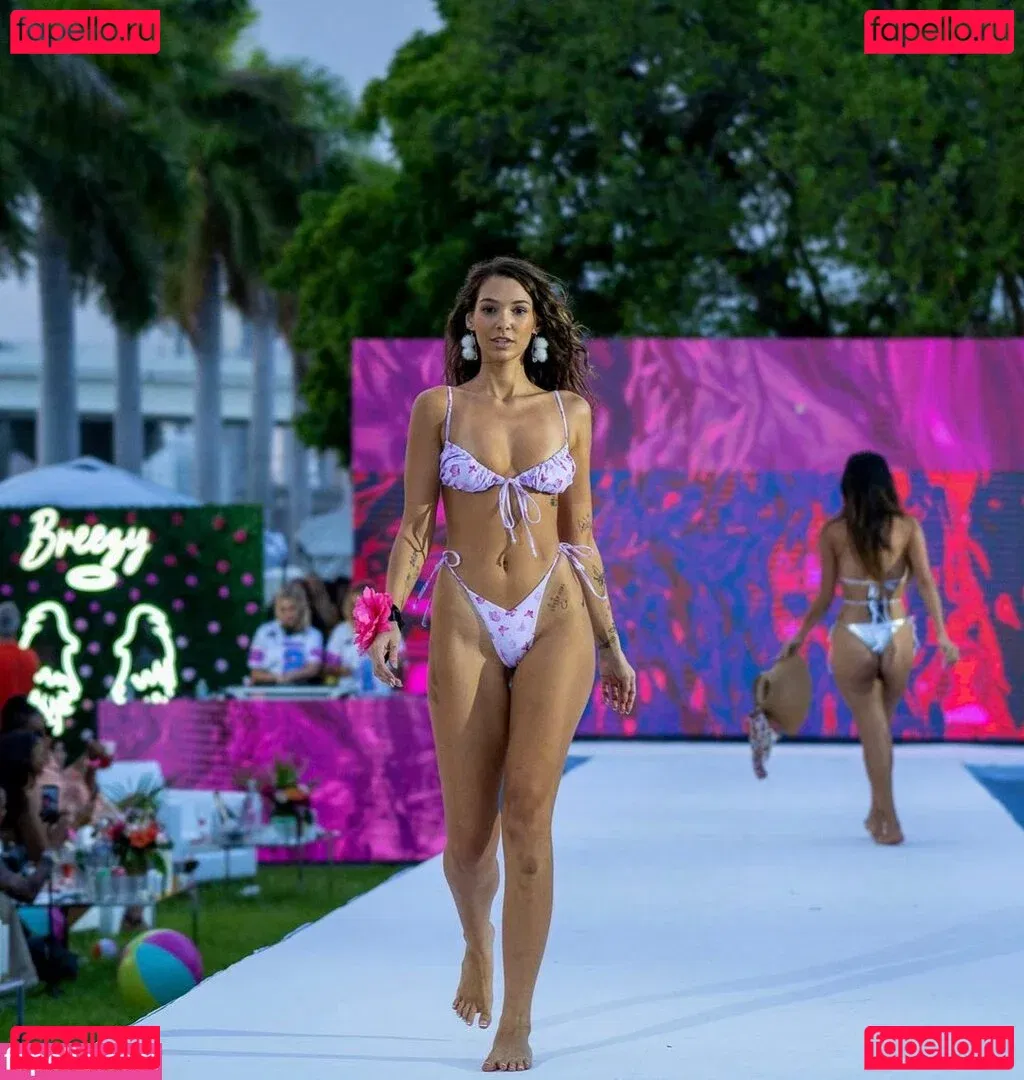 Miss.x.bee Onlyfans Photo Gallery 