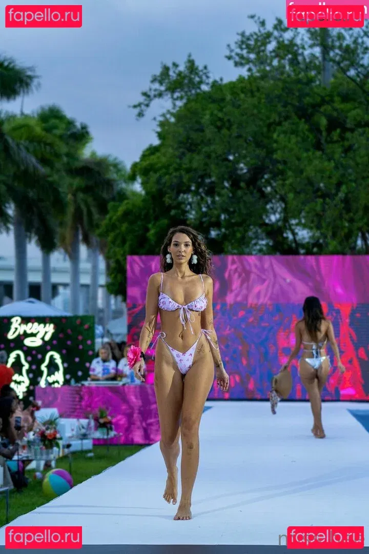 Miss.x.bee Onlyfans Photo Gallery 