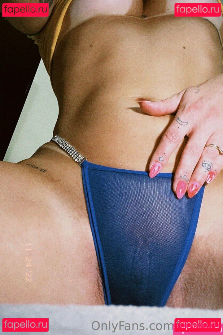 Amanda Kühl Nude Onlyfans Photo 3