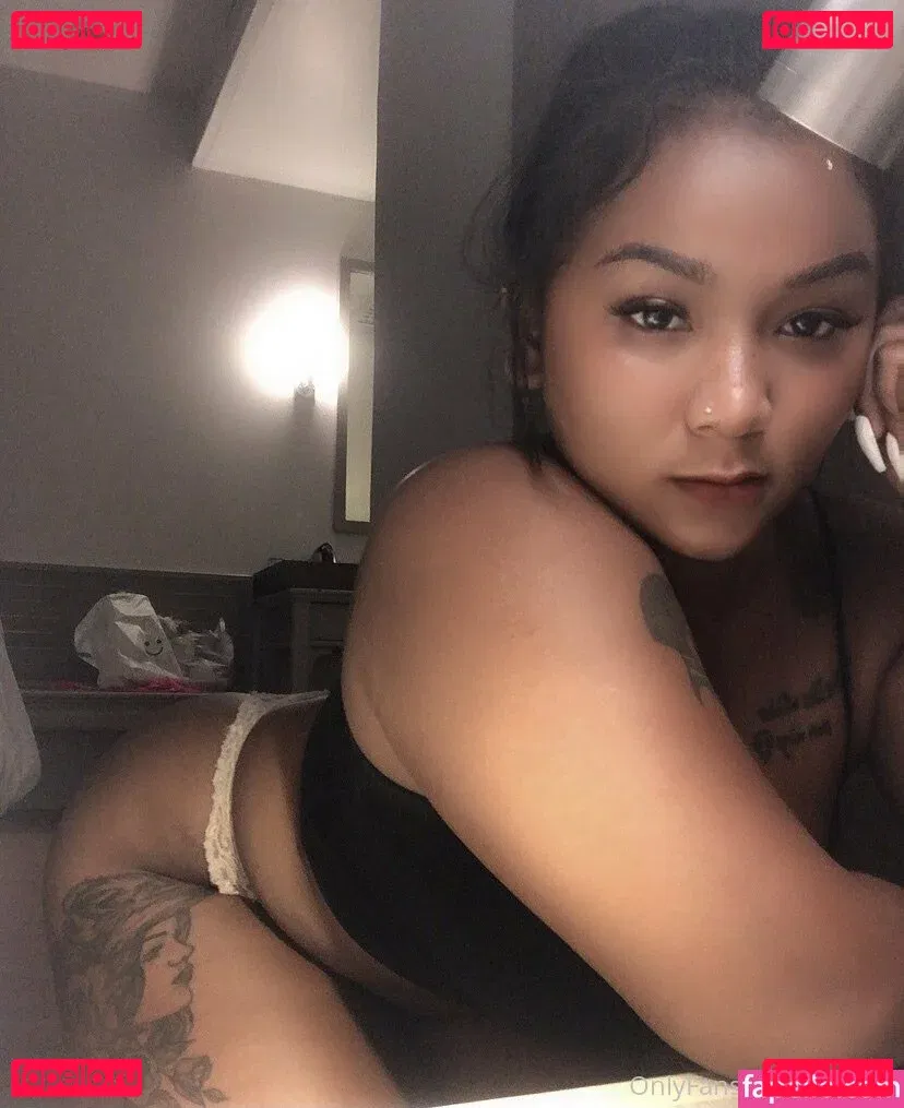 oporthaigirl Onlyfans Photo Gallery 