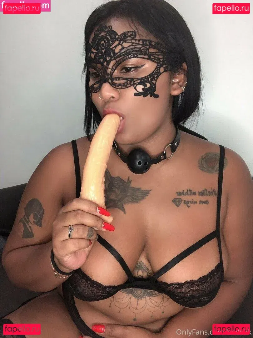 oporthaigirl Onlyfans Photo Gallery 