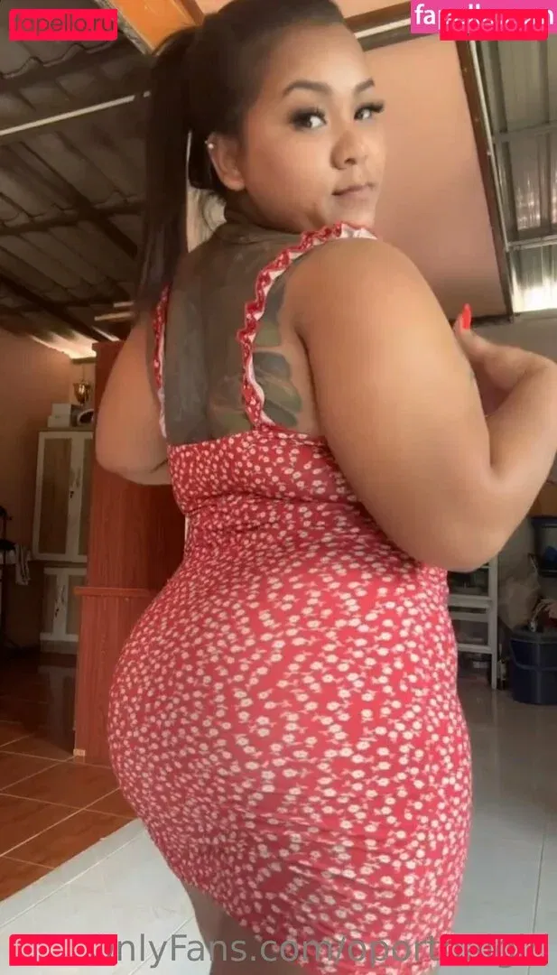 oporthaigirl Onlyfans Photo Gallery 