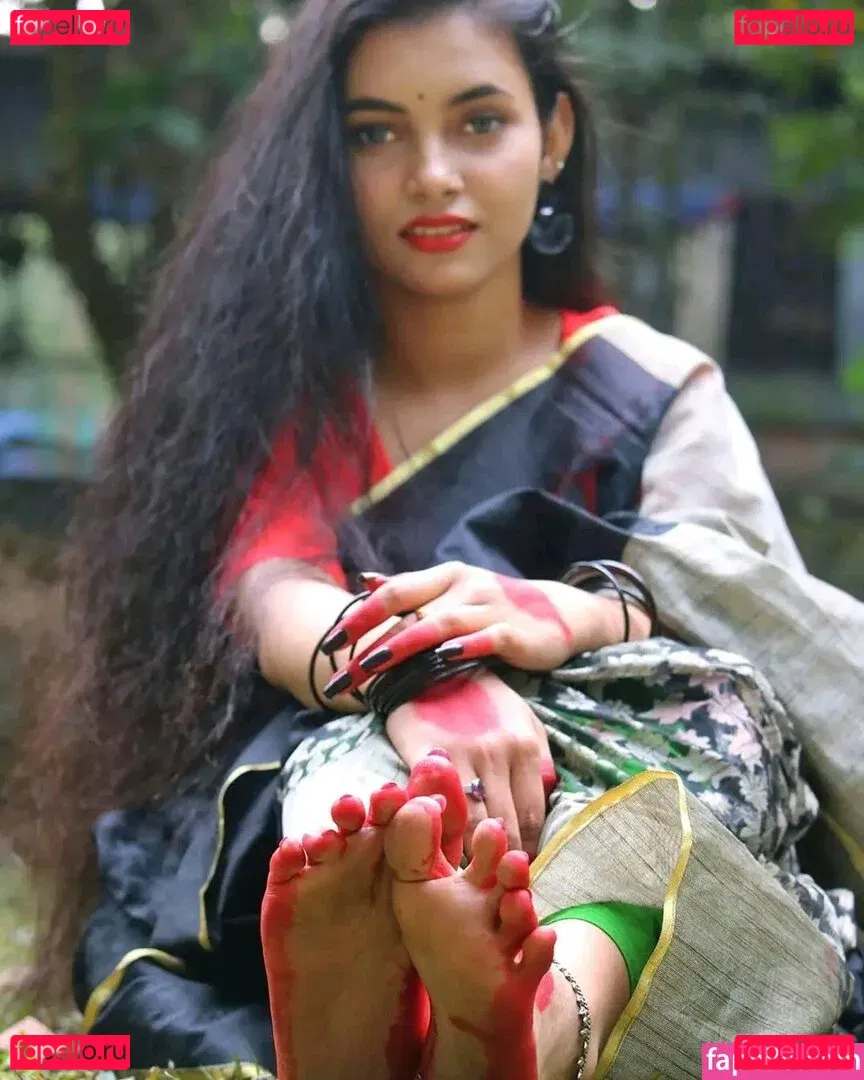 Arpa Roy Onlyfans Photo Gallery 