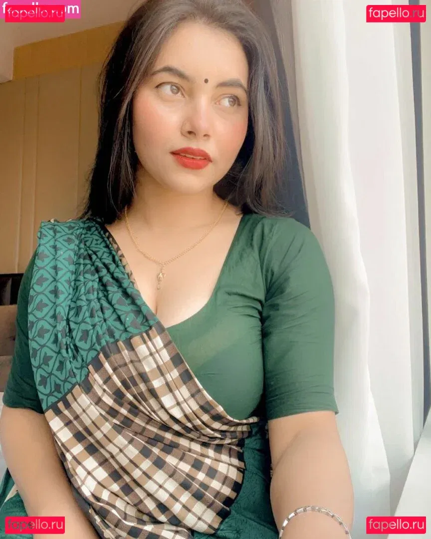 Arpa Roy Onlyfans Photo Gallery 