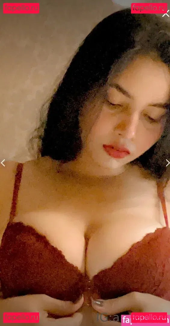 Arpa Roy Onlyfans Photo Gallery 