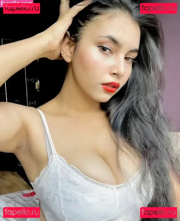 Arpa Roy Onlyfans Photo Gallery 