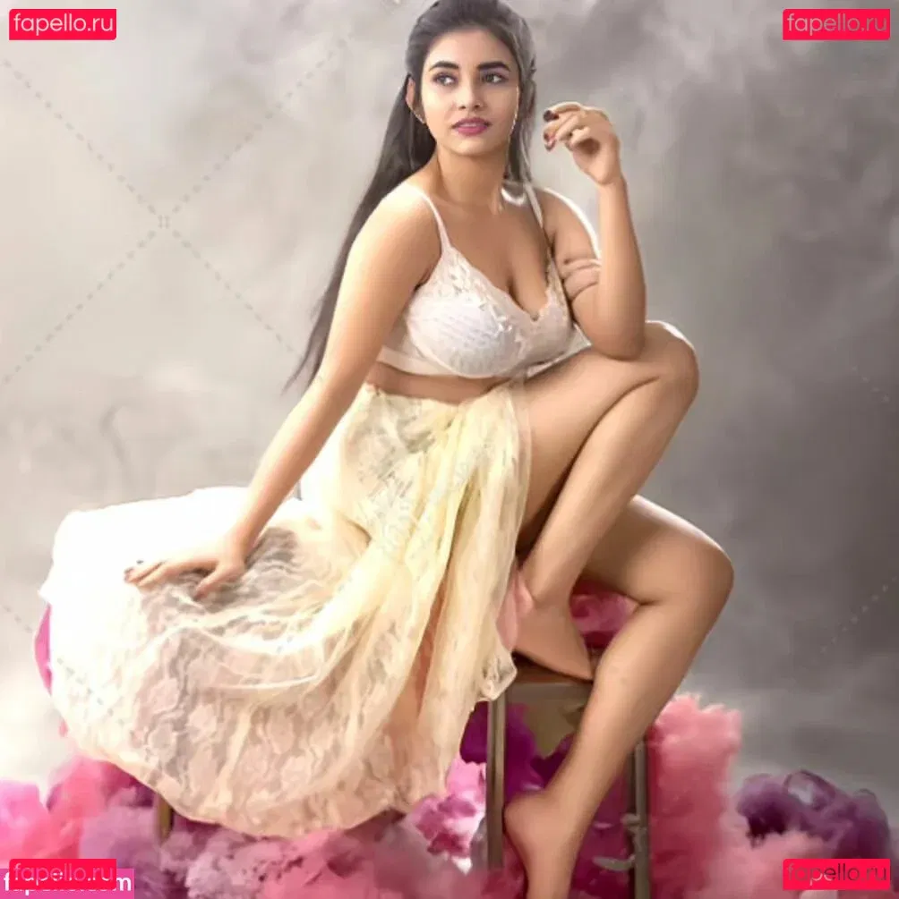 Arpa Roy Onlyfans Photo Gallery 