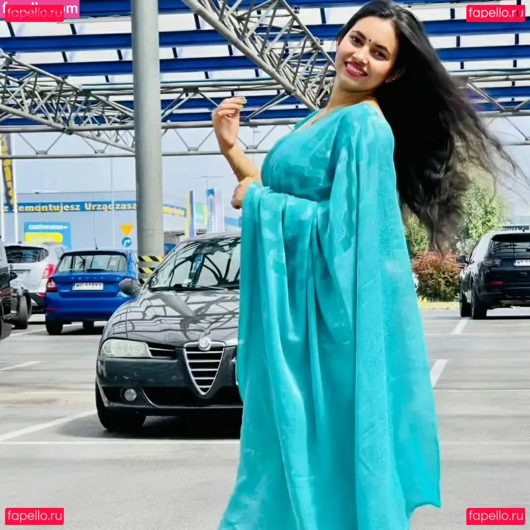 Arpa Roy Onlyfans Photo Gallery 