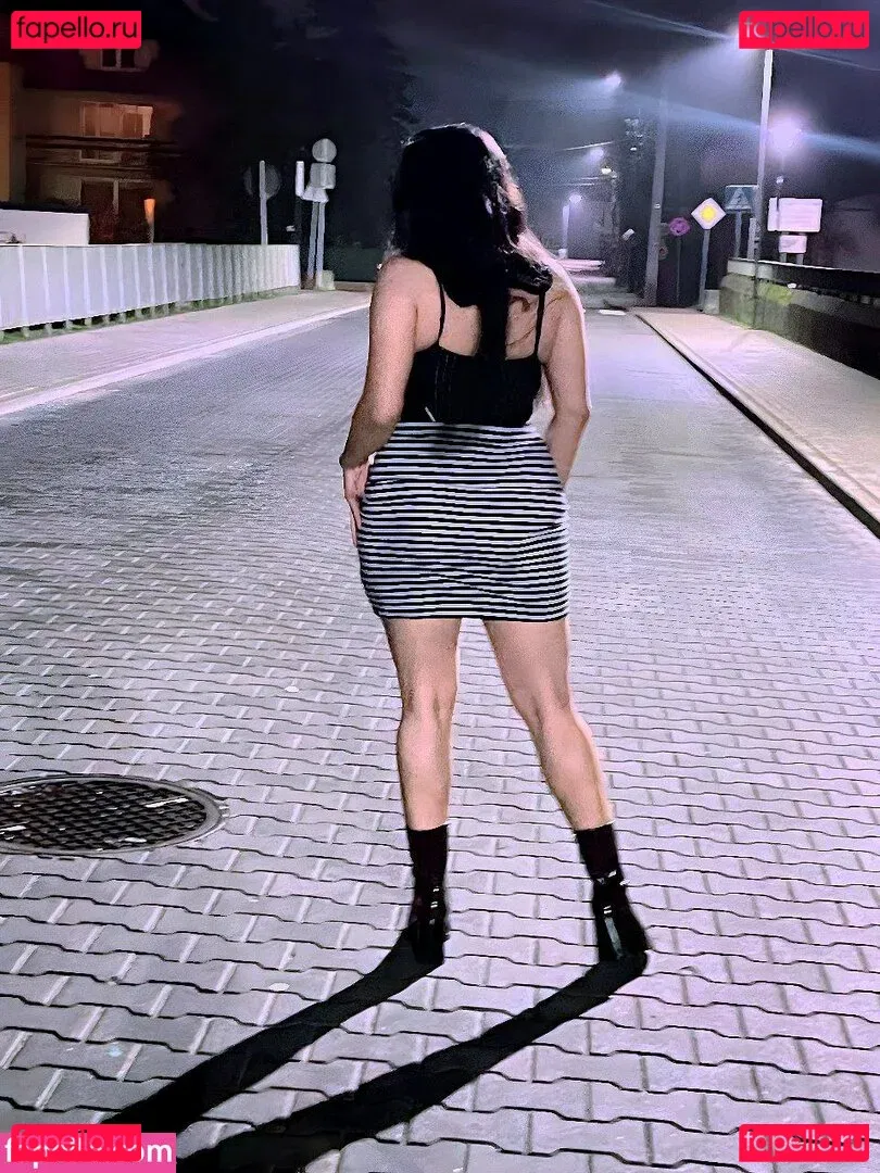 Arpa Roy Onlyfans Photo Gallery 