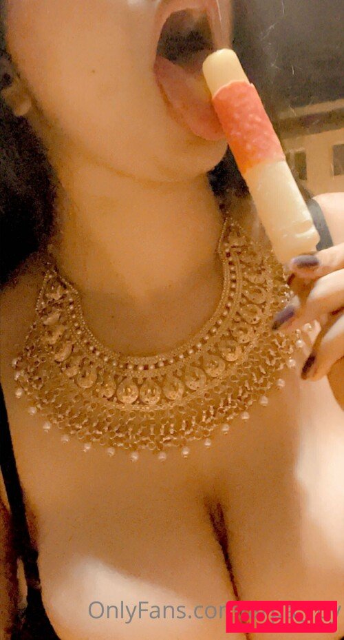 Arpa Roy Onlyfans Photo Gallery 