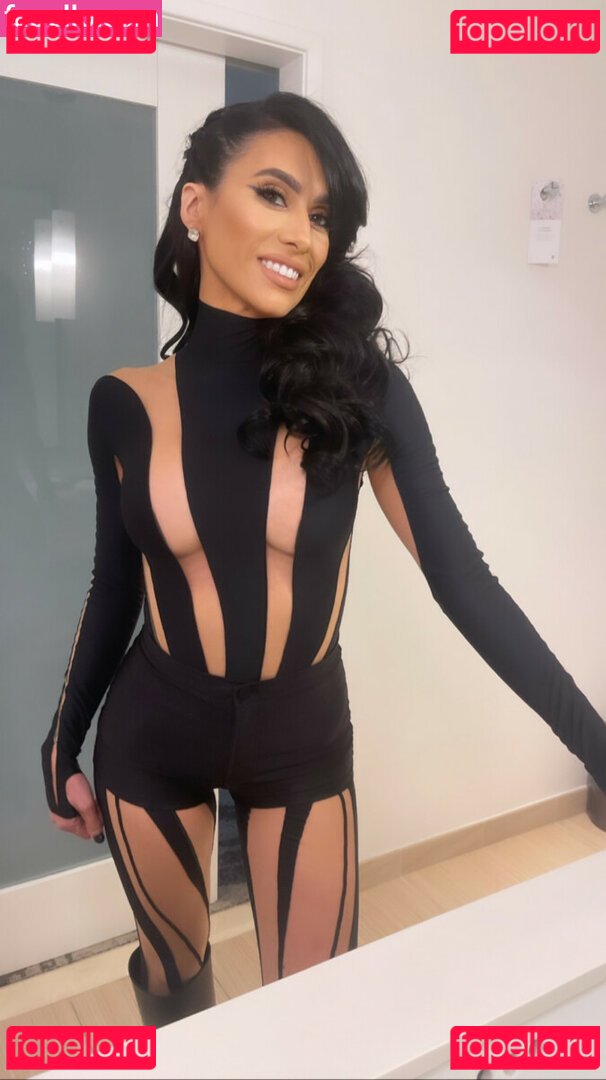Cristina Vee Nude Onlyfans Photo 36