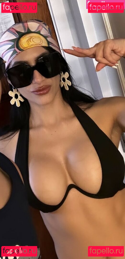 Cristina Vee Nude Onlyfans Photo 23
