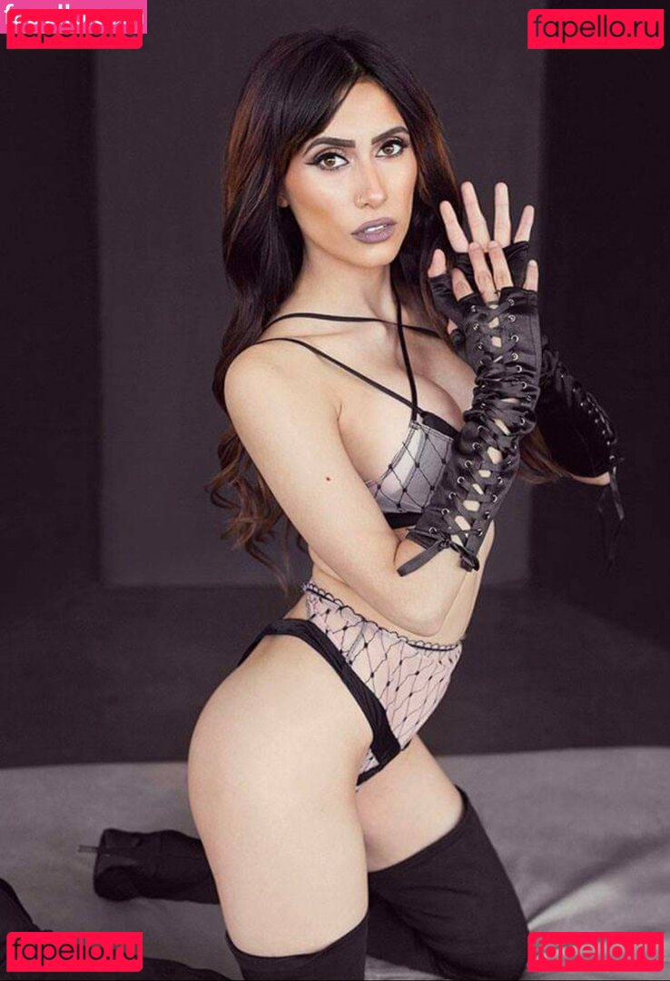 Cristina Vee Nude Onlyfans Photo 10