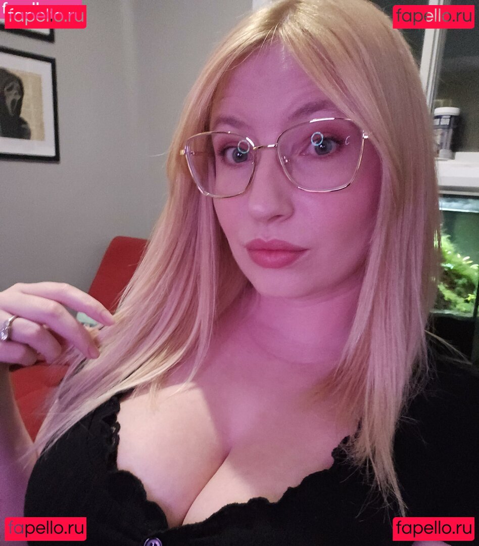 prettyporcelain Nude Onlyfans Photo 7