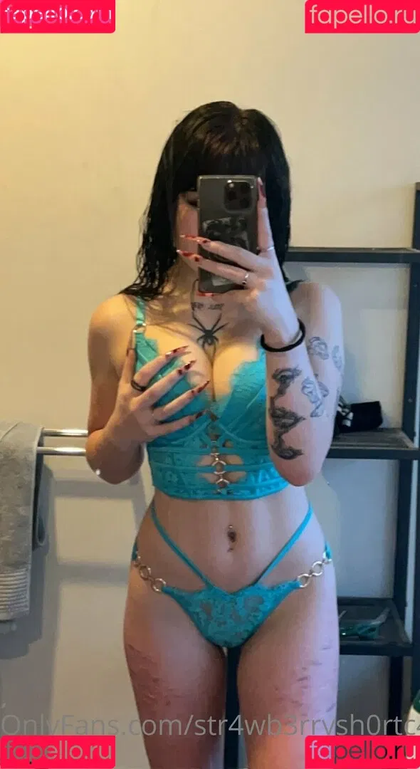 str4wb3rrysh0rtc4k3 Onlyfans Photo Gallery 