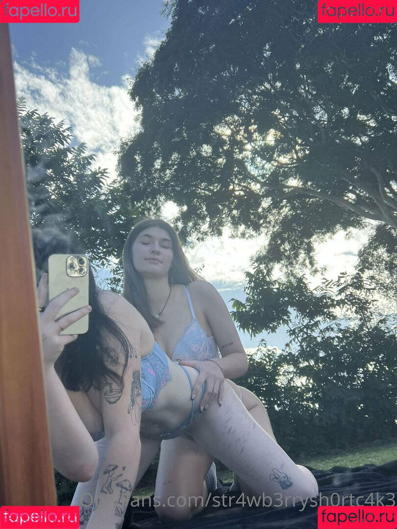 str4wb3rrysh0rtc4k3 Onlyfans Photo Gallery 