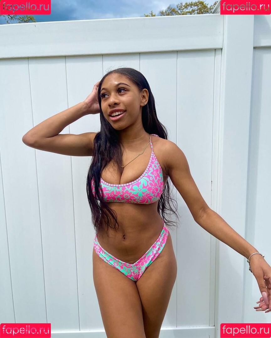 Elyse Rey Onlyfans Photo Gallery 