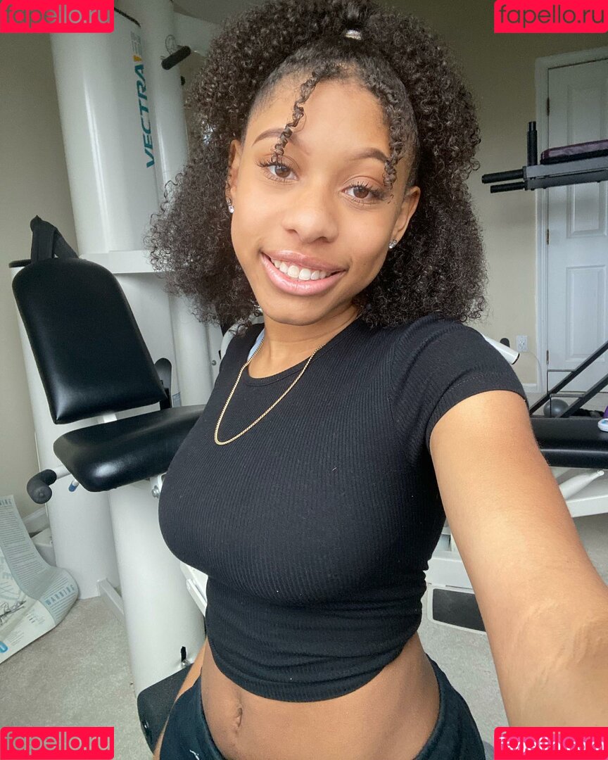 Elyse Rey Onlyfans Photo Gallery 