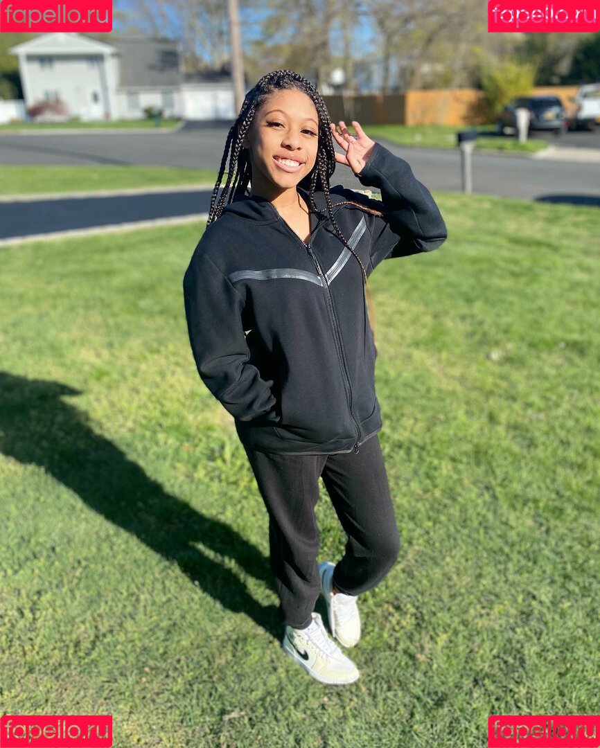 Elyse Rey Onlyfans Photo Gallery 