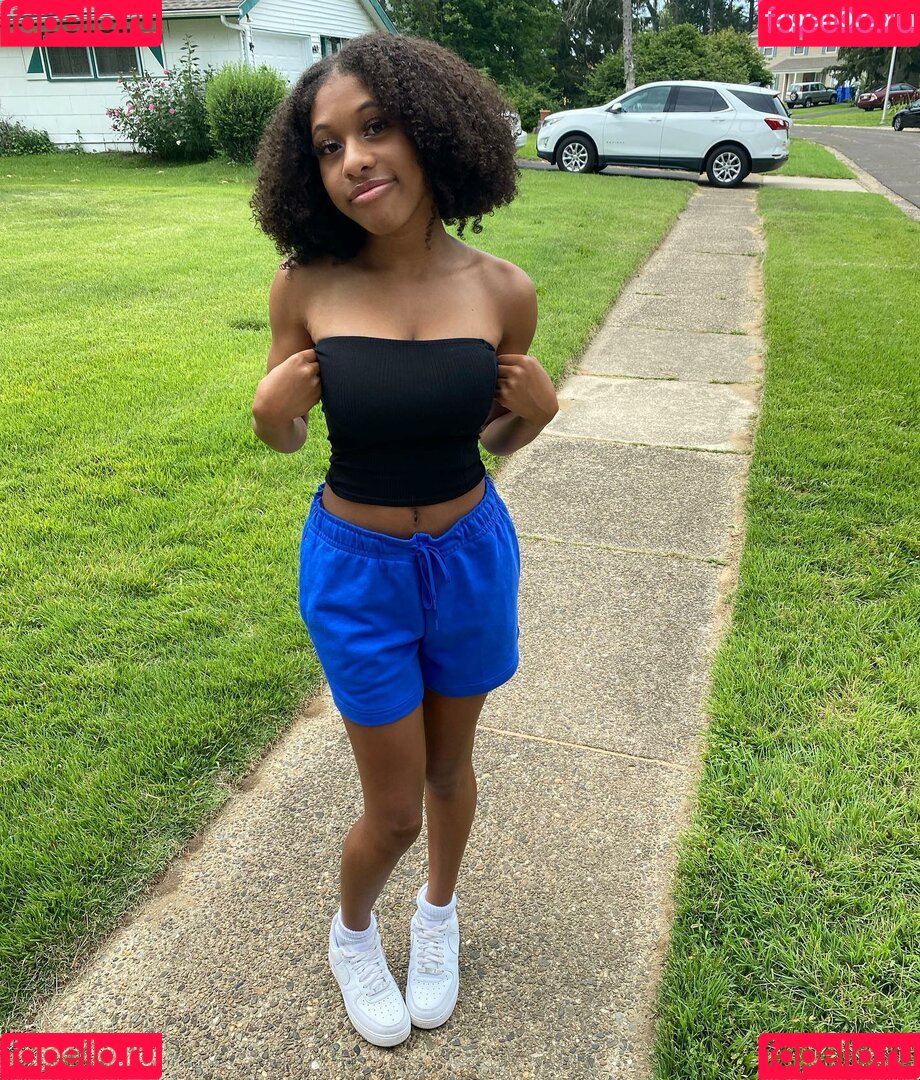 Elyse Rey Onlyfans Photo Gallery 