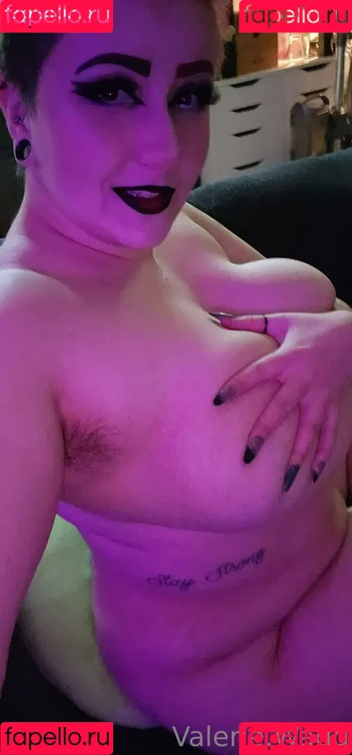 Valerie.wagg Onlyfans Photo Gallery 