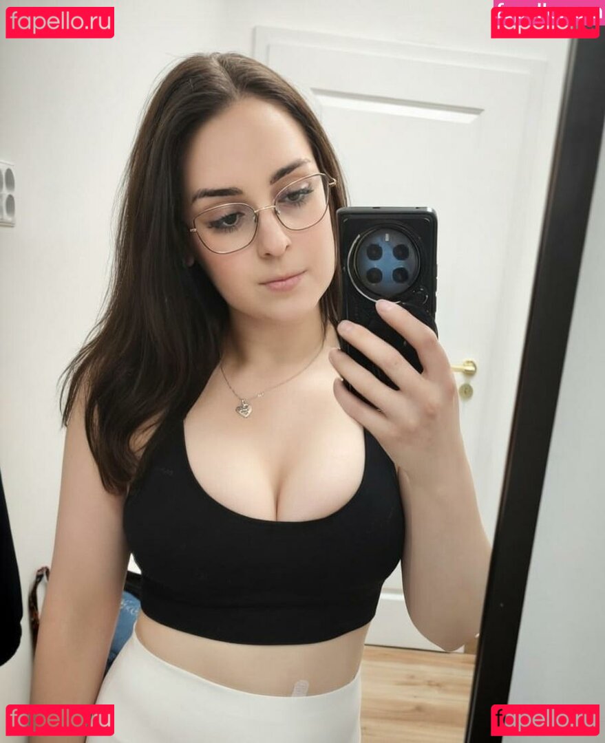 Emily Toh Nude Onlyfans Photo 30