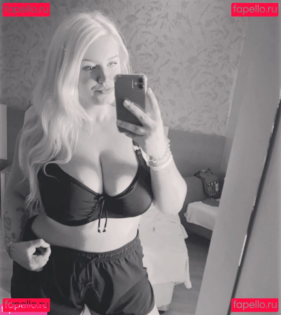 Onlygirlyouneed Nude Onlyfans Photo 9
